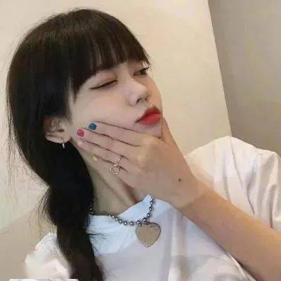 飞哥和小佛打乒乓