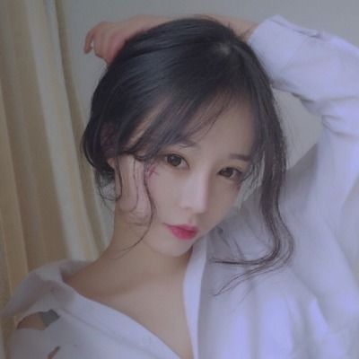 情侣接吻时，第几秒伸舌头比较好？