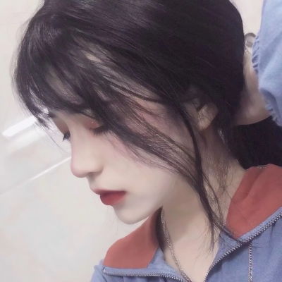 女人张开腿无遮无挡图