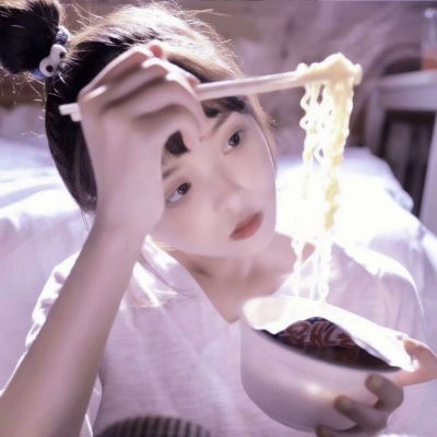 漂亮的高腰裙